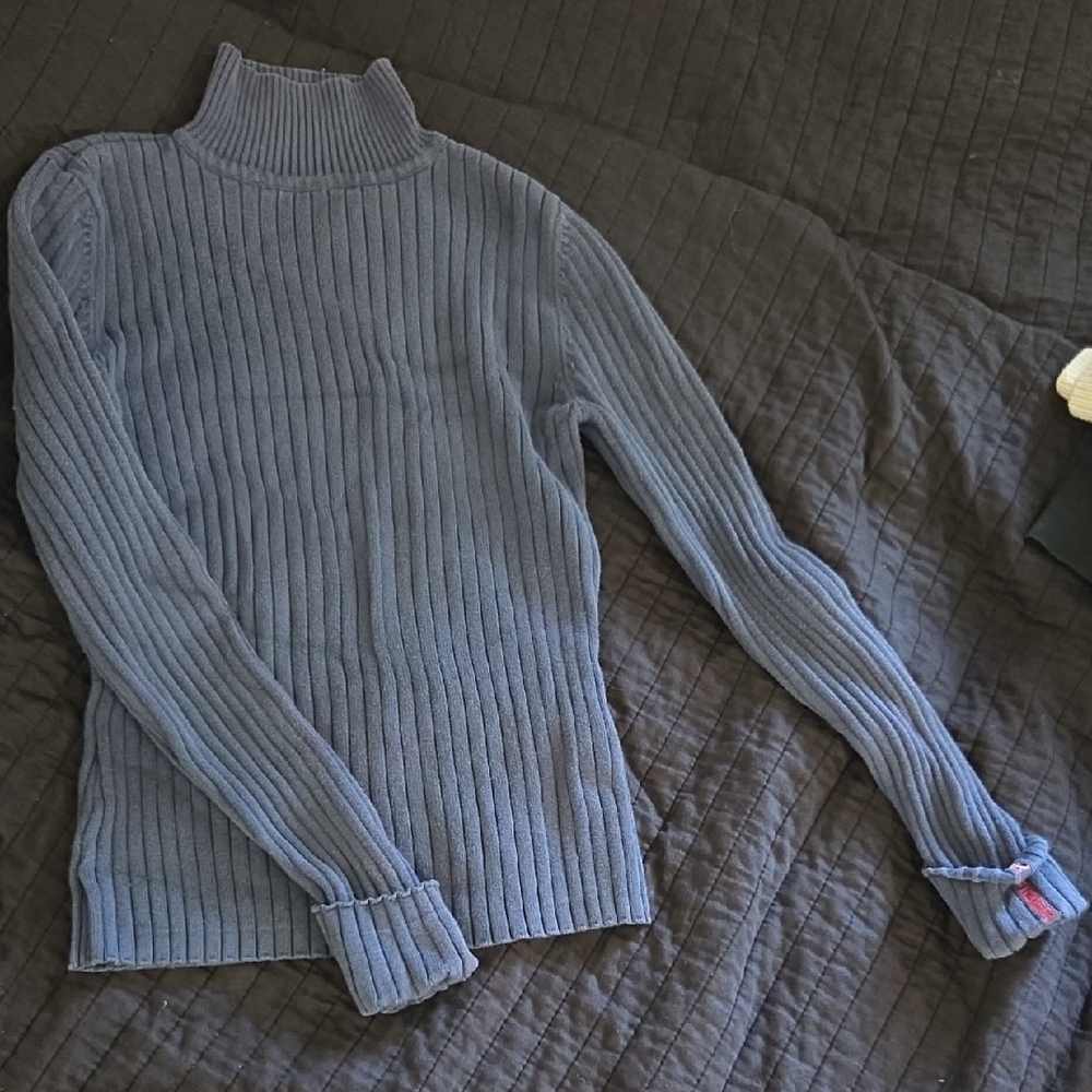 Vintage Tommy Hilfiger Women's Blue Ribbed Knitted Sweater